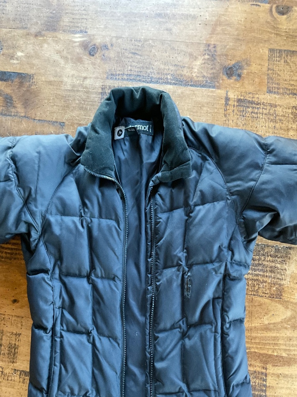 Women’s Small Marmot Down Puffer Jacket